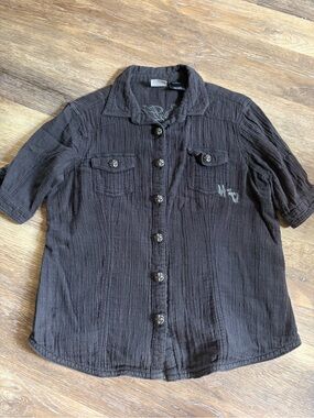 Short Sleeve Black Button-Up Textured Shirt